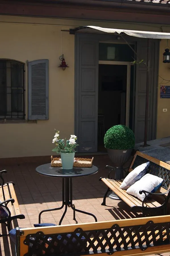 *** Guest house La Luna Blu In Old Town Bergamo Italy