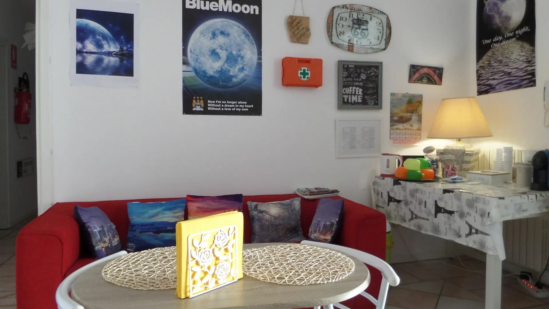 La Luna Blu In Old Town Bergamo Guest house