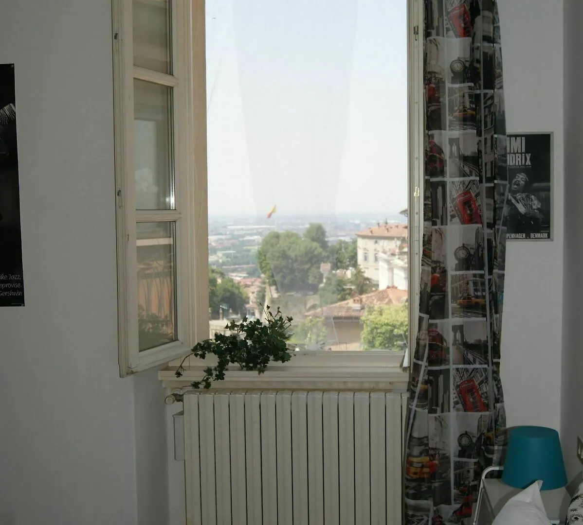 La Luna Blu In Old Town Bergamo Guest house