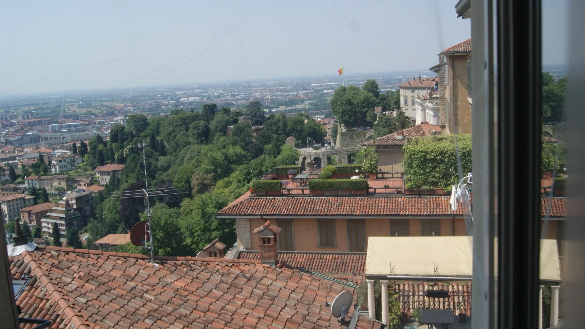 La Luna Blu In Old Town Bergamo Italy