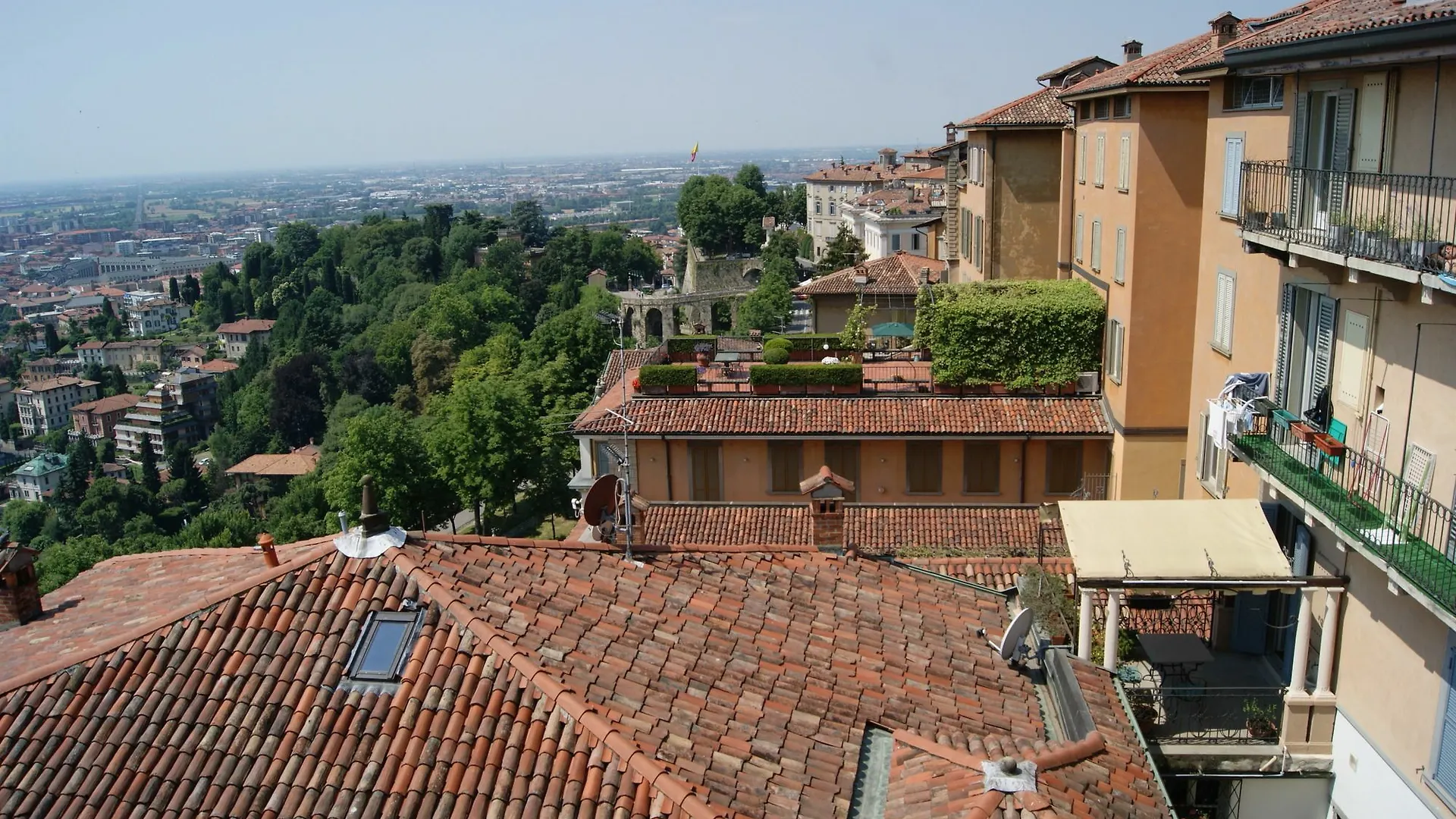 La Luna Blu In Old Town Bergamo 3*,  Italy
